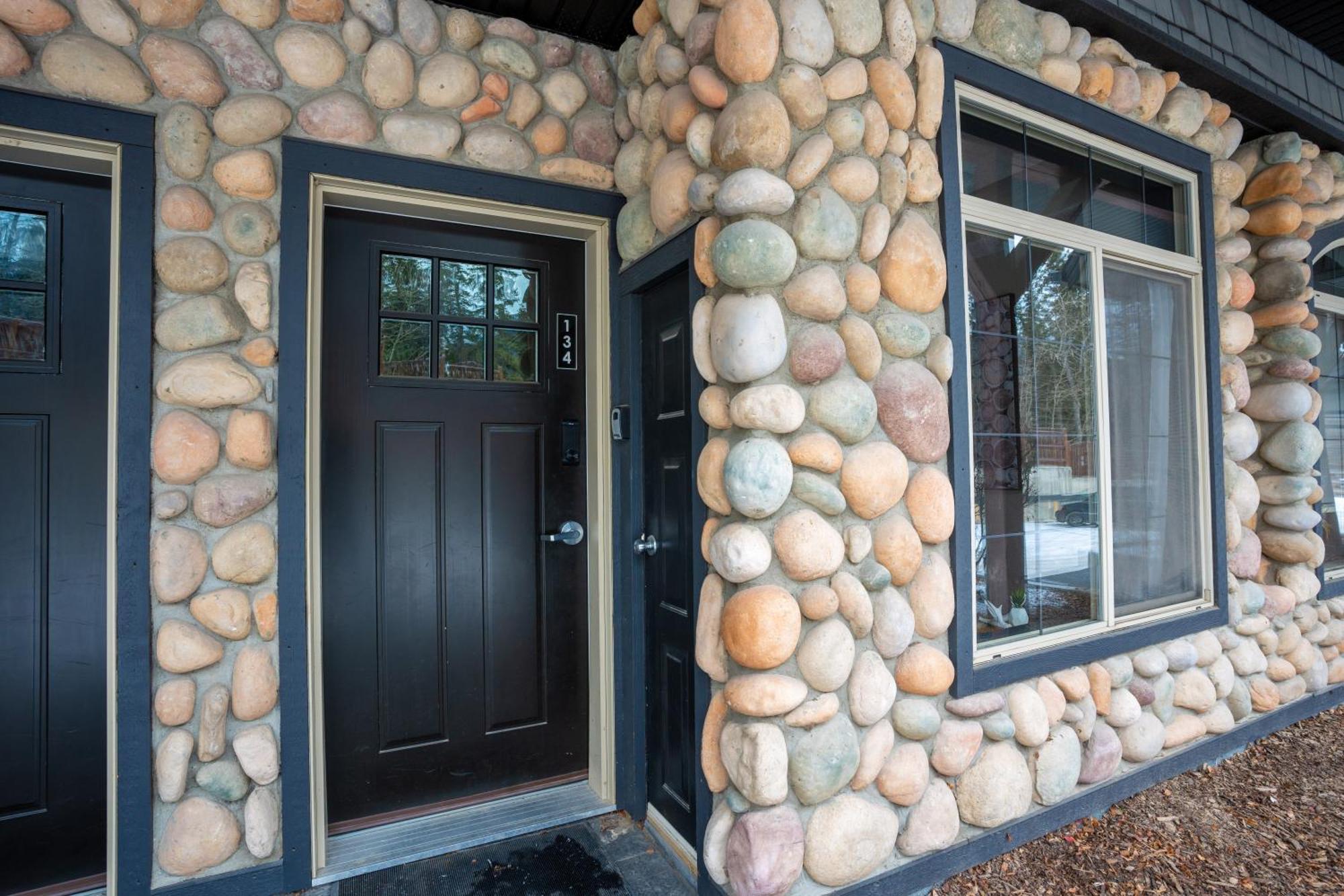 Grotto Canyon Chalet Canmore Ngoại thất bức ảnh